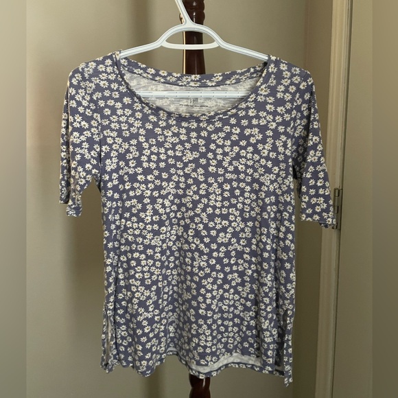 J. Jill Blue Pima Cotton Scoop Neck Tee with White Florals Short Sleeve - Picture 6 of 6